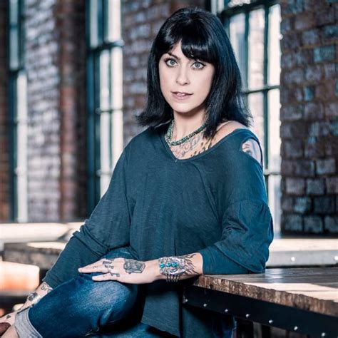 American Pickers star Danielle Colby stuns as she poses ...